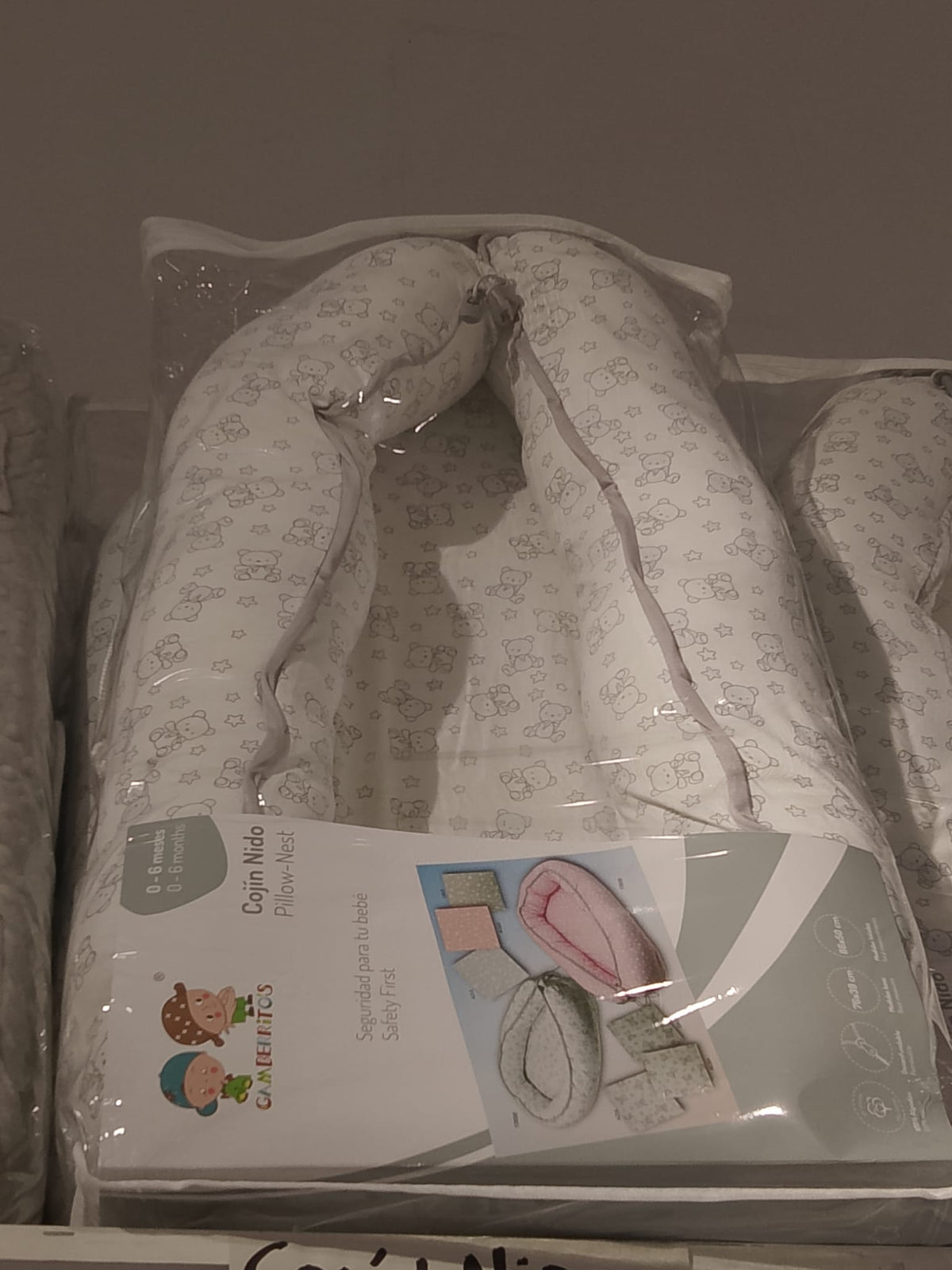 COJÍN NIDO CONEJOS Y TOPOS. GAMBERRITOS (86X50)