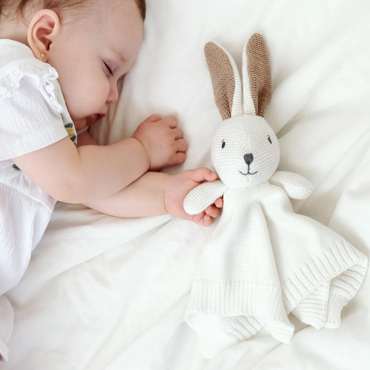 DOUDOU DE ALGODON EN FORMA DE CONEJO KIOKIDS